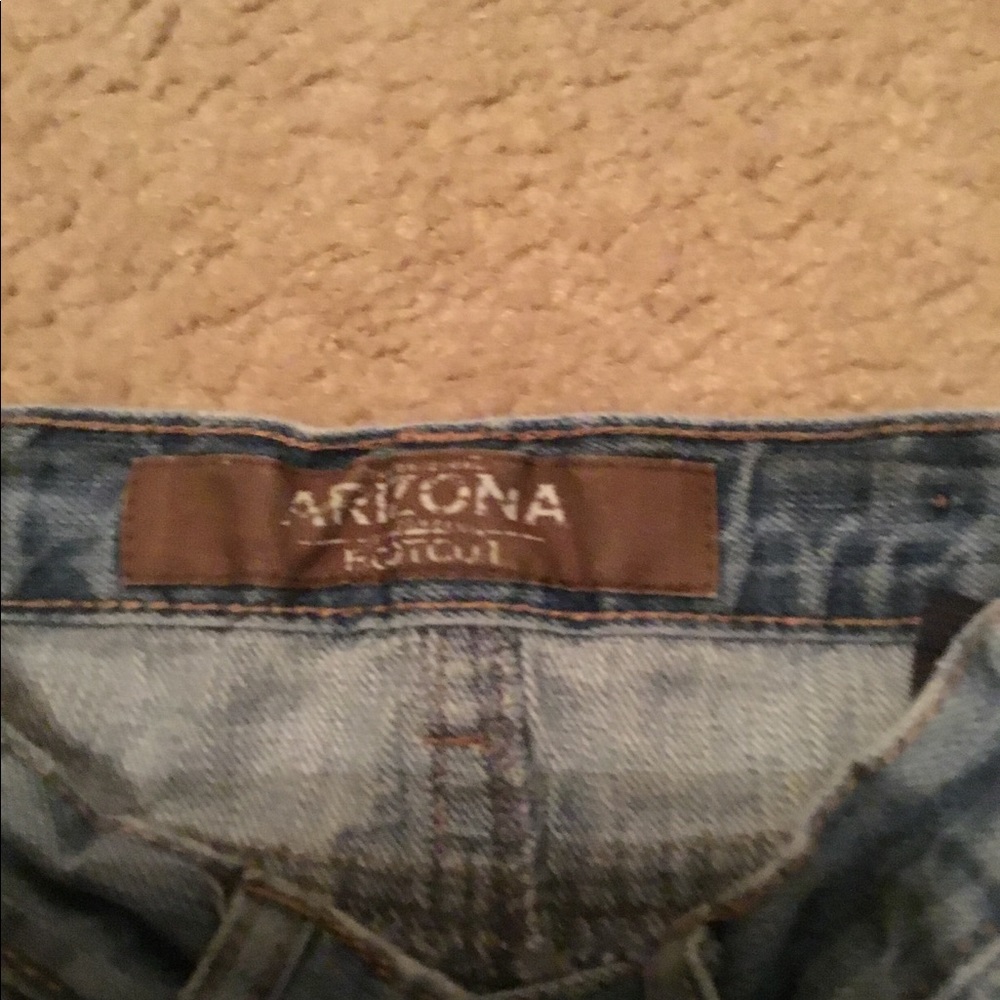 Arizona Cut-Off Shorts - Picture 3 of 3
